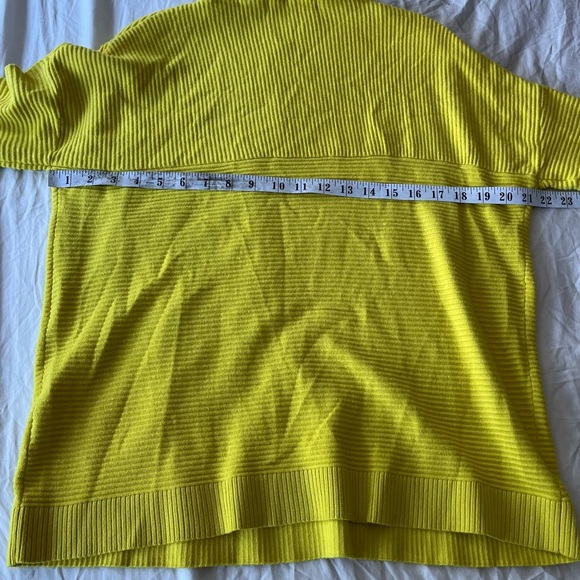 NWT Chelsea & Theodore Oversized Citron Tea Ribbed Turtleneck Sweater XS - Picture 13 of 13
